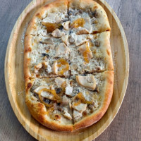 Пинцета Жюльен с куриной грудкой и луком карамель