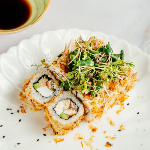 Ролл Бонито с угрем