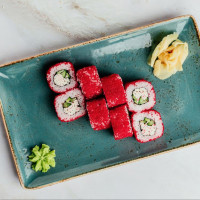 Ролл Калифорния с крабом 