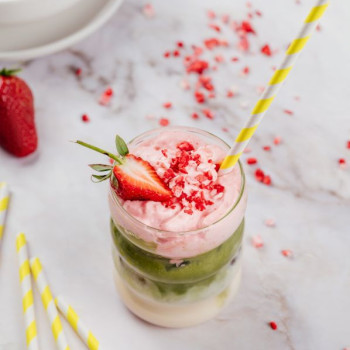 Клубничная айс матча