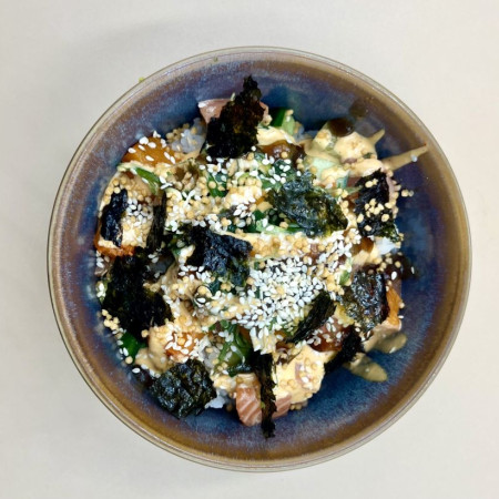 Поке с форелью и тыквой